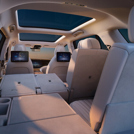 EQS SUV